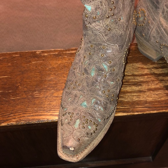 Corral studded snip toe boots